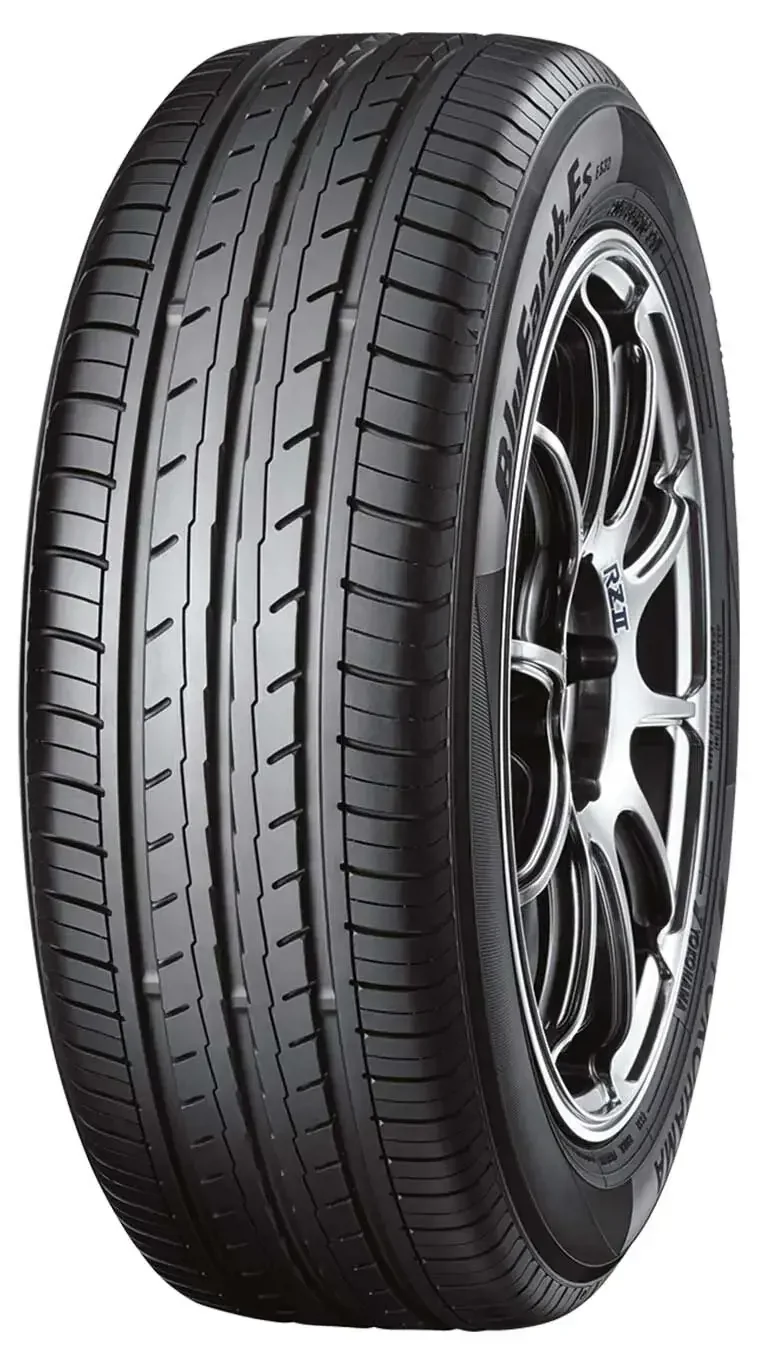 Yokohama BluEarth Es ES32 215/55R17 94V